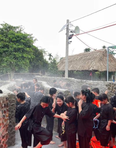 Khu Tắm V&ograve;i Phun &Aacute;p Lực &ndash; Trải Nghiệm Giải Nhiệt Độc Đ&aacute;o Tại Đất Th&eacute;p Farm, Củ Chi